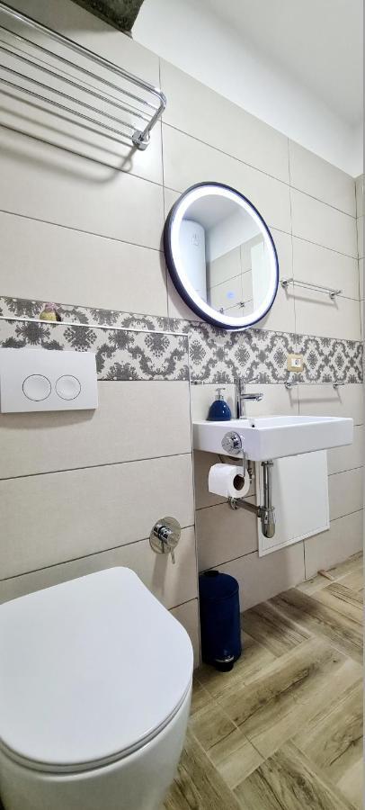 2V1 - Sheshi Willson Apartment Tiranë Ngoại thất bức ảnh