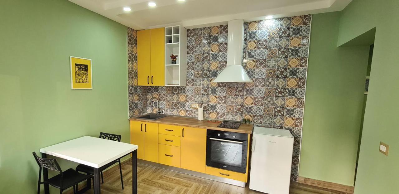 2V1 - Sheshi Willson Apartment Tiranë Ngoại thất bức ảnh